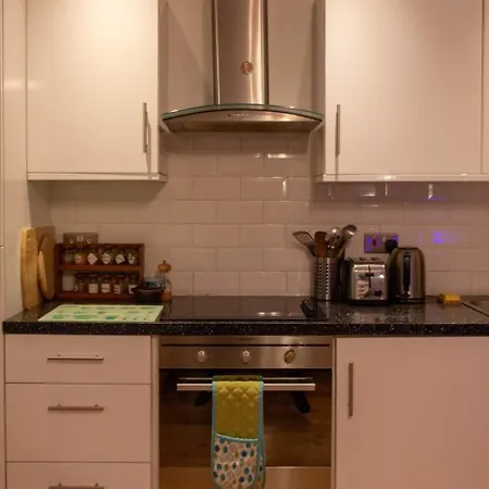 Apartment Quaint & Cosy 1bd Flat - Stoke's Croft Bristol! Bristol